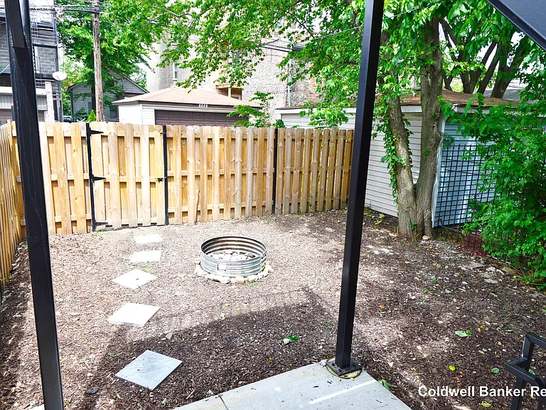 2226 W Warren 1st Fl #1ST FL — Photo 12