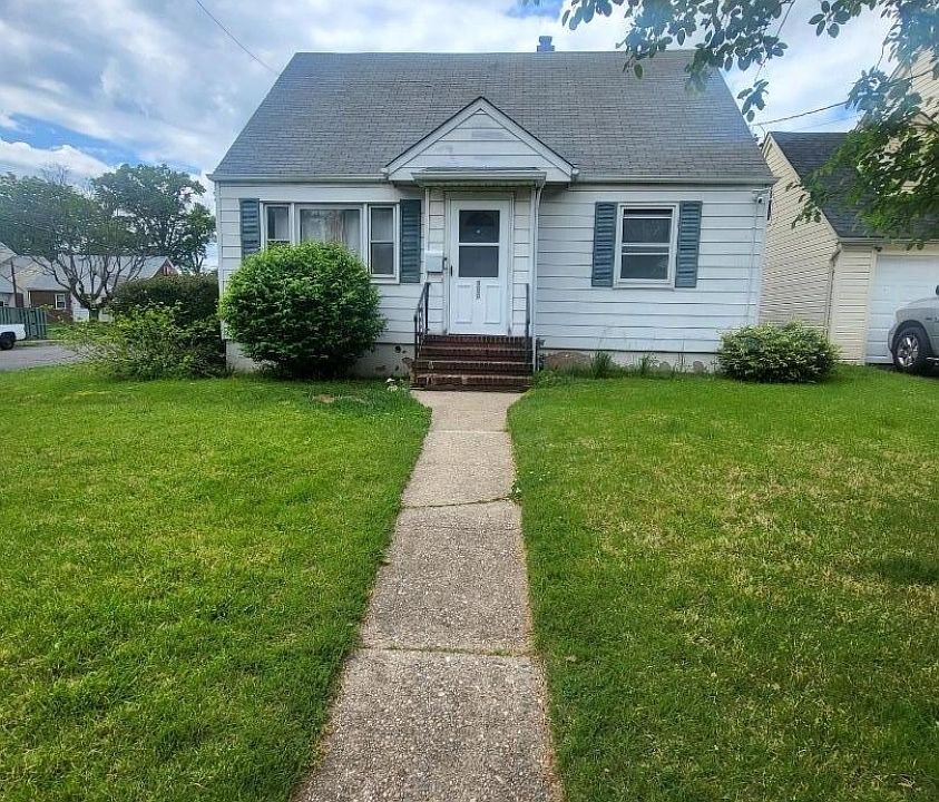 1st image of 350 Elmwood Ter