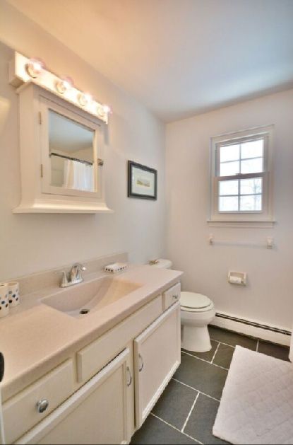  Bath (updated pictures coming soon)