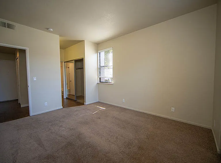 Laurel Grove — Photo 37