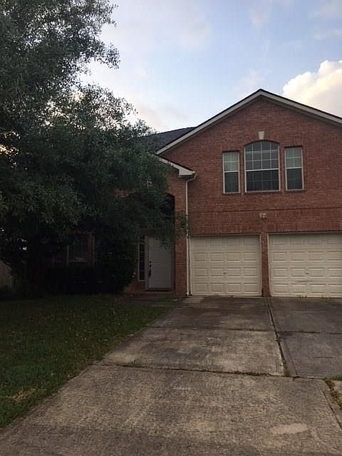1st image of 27137 Kings Manor Dr S