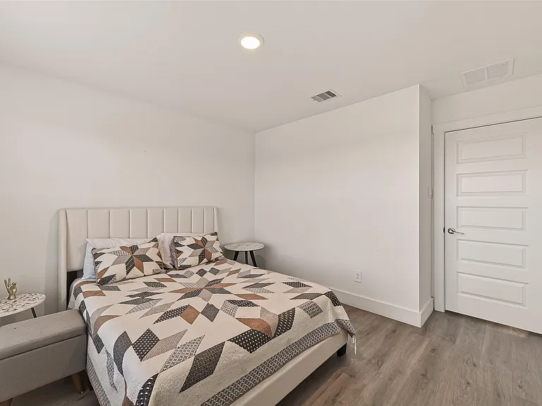 3415 Dursley Landing Ct — Photo 18