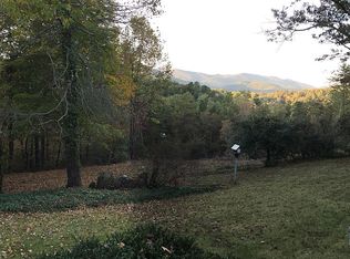 460 Garnet Ln, Tiger, GA 30576