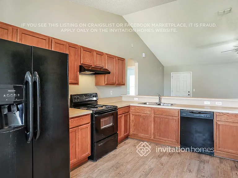 9785 Oxford Station Dr — Photo 9