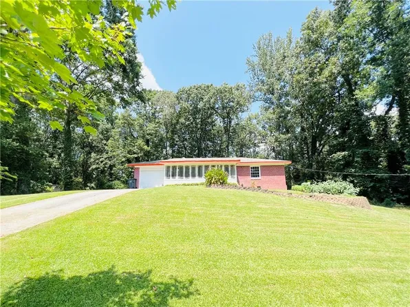 5653 Kimberly Ln, Norcross, GA 30071