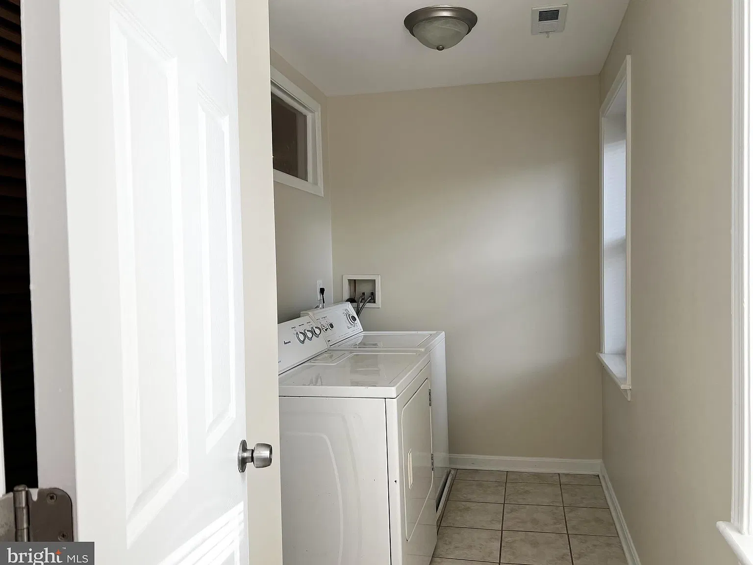 1 bed, 1.0 bath, 550 sqft, $1,400 — Photo 4
