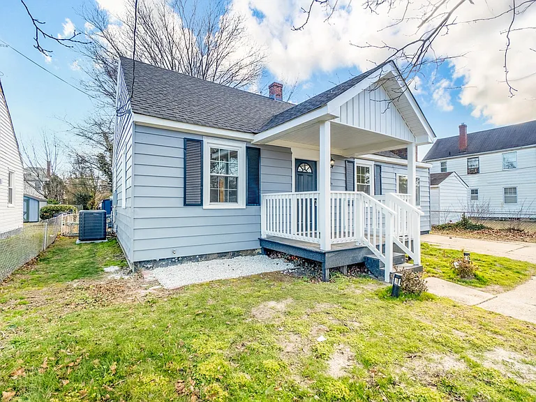 1610 Shiloh Pl — Photo 3