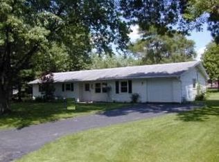 2422 Satellite Dr, Joliet, IL 60431