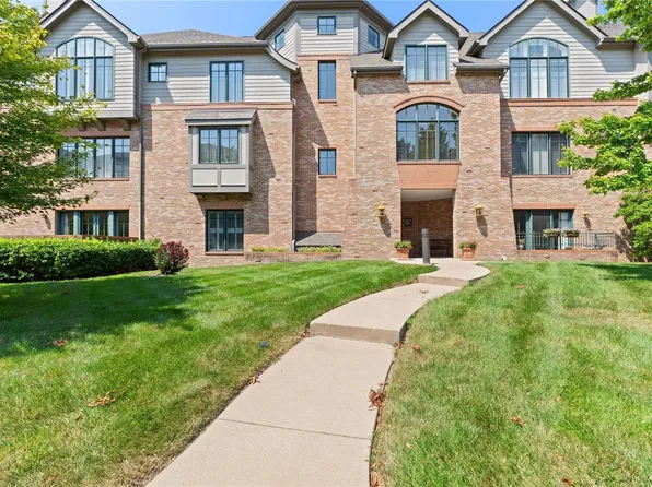 125 E Clinton Pl APT 1A, Saint Louis, MO 63122
