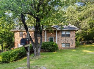 192 Laurelwood Cir, Rossville, GA 30741