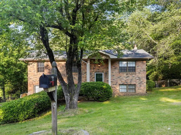 192 Laurelwood Cir, Rossville, GA 30741