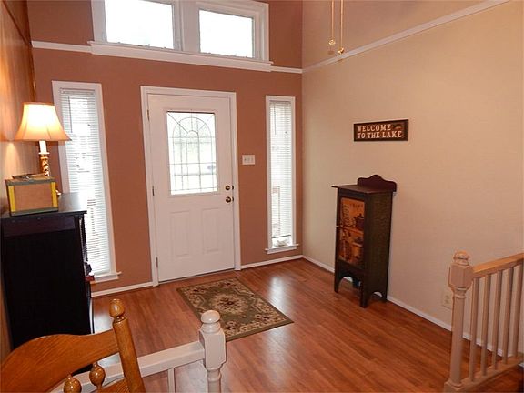 4th image of 221 Woodland Dr