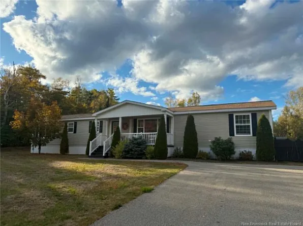 101 McKinnon Rd, Miramichi, NB E1V 5Y1