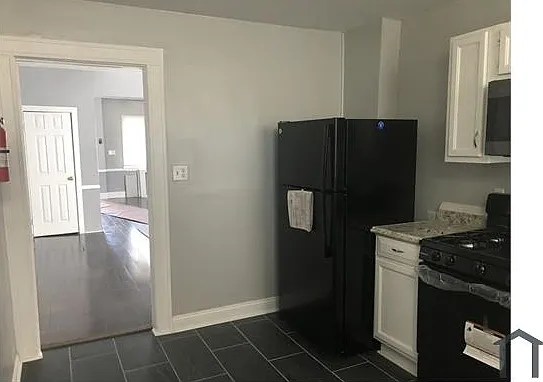 2835 Lake Ave — Photo 11