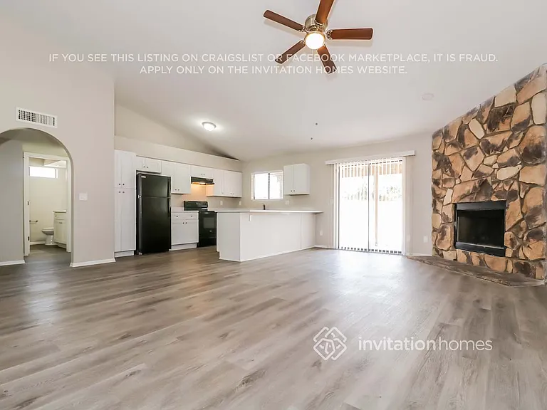 8010 W Sierra Vista Dr — Photo 4