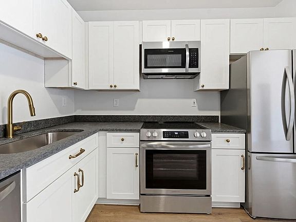 2nd image of 320 Shoal Creek Rd #101