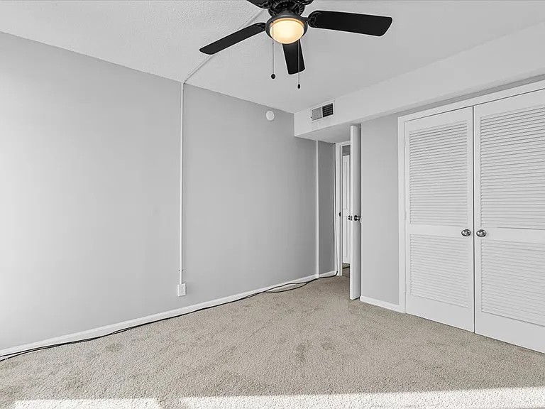 1101 N Elm St #806 — Photo 8