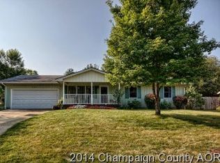 913 Hillside Ct, Monticello, IL 61856