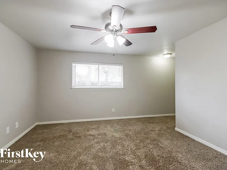 5603 Sheraton Oaks Dr — Photo 8