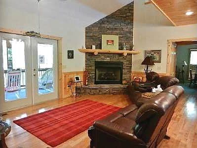 4th image of 1405 Newport Dr #1-9104