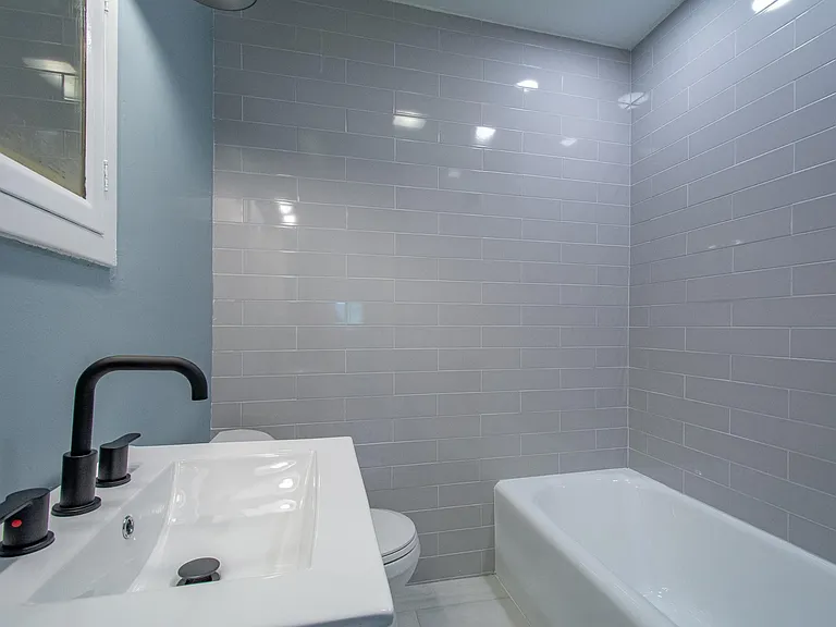 301 N Park St — Photo 10