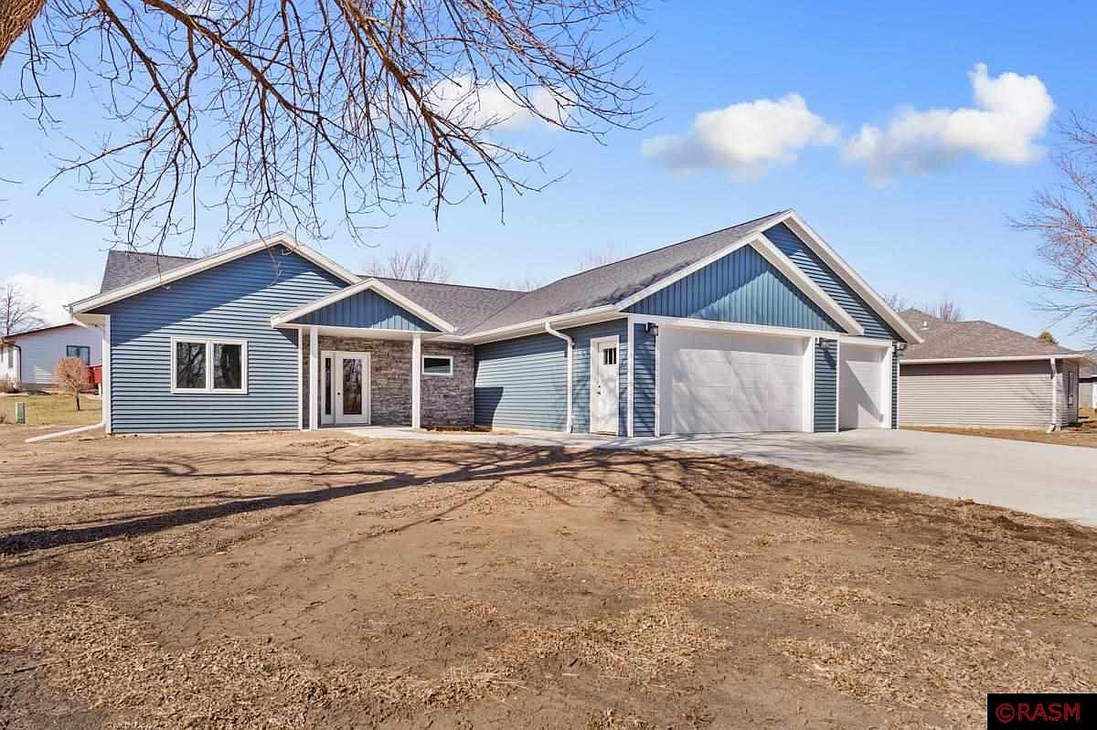 111 Gage Ave SE, Madelia, MN 56062 Zillow