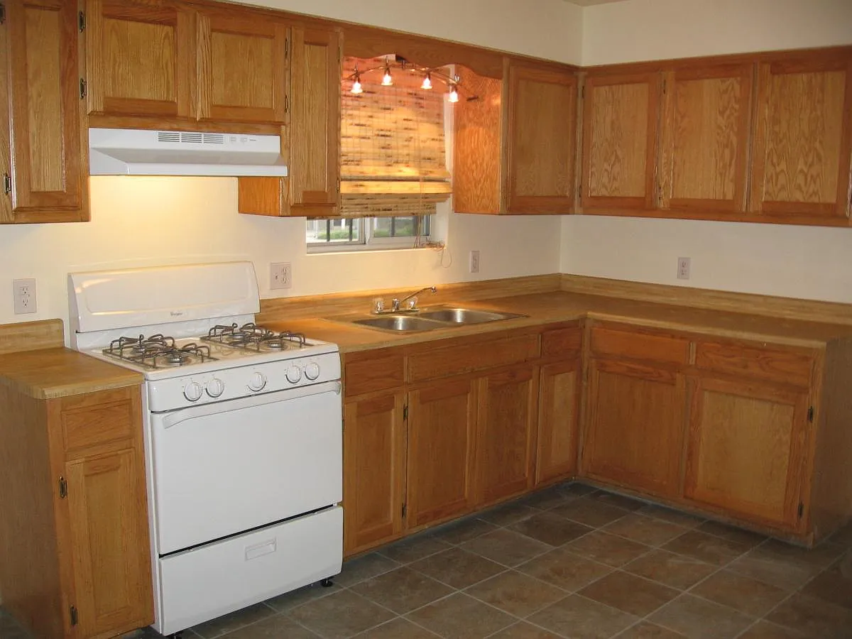 2 bed, 836 sqft, $1,100 — Photo 2