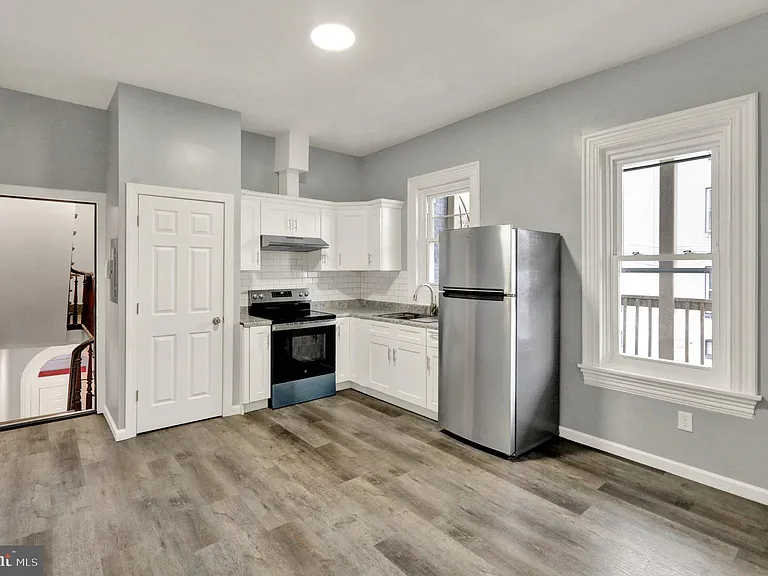 1156 Franklin St #3 — Photo 1