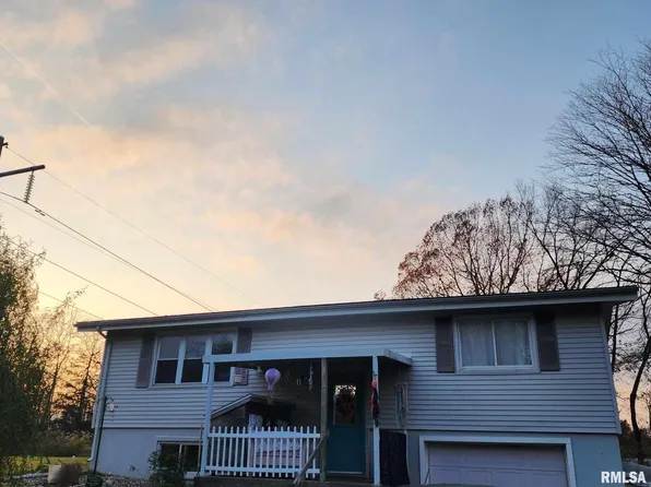 1823 Horseshoe Dr, Quincy, IL 62305