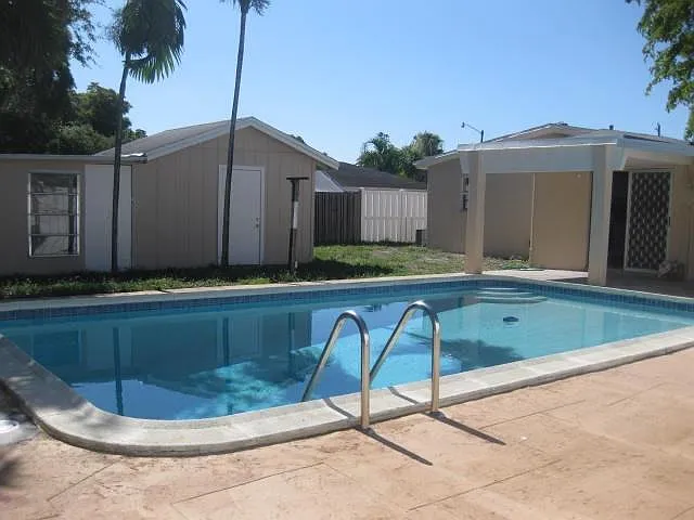 5841 N Farragut Dr — Photo 11