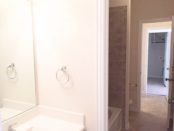 4th image of 134 Plantain Dr