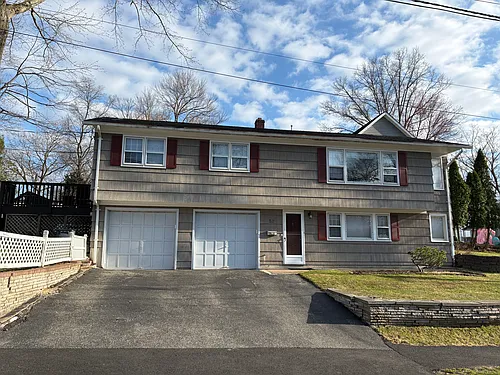 52 Oakwood Ave Photo 1