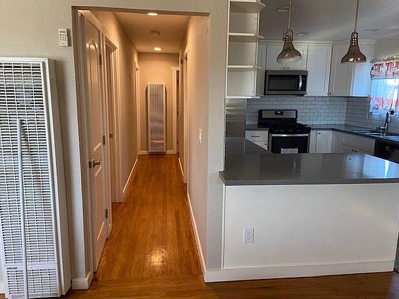 4th image of 610 Mardie St