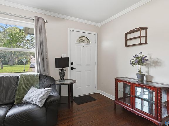 3rd image of 2617 Landsdale Dr NW