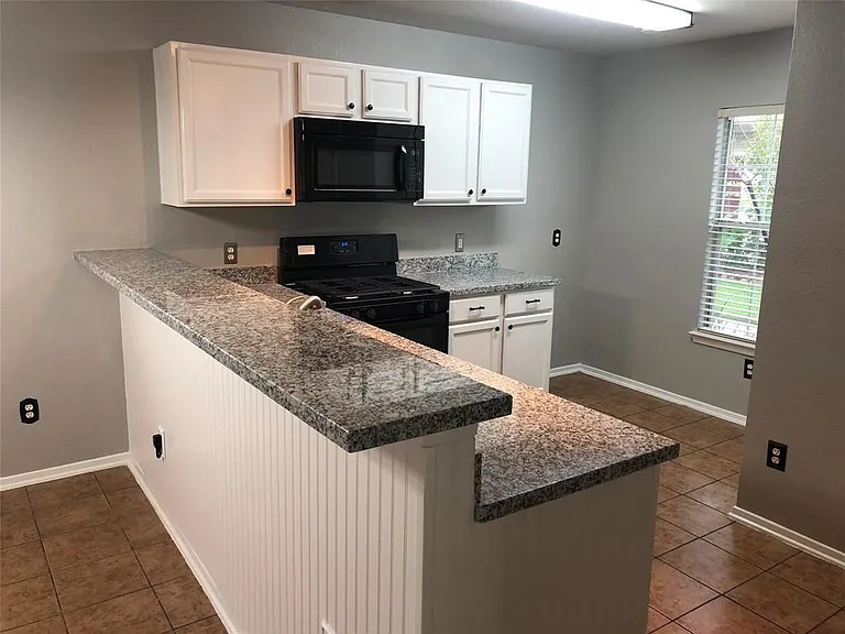 21819 Mossy Field Ln — Photo 4