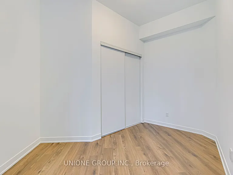 405 Dundas St W #336 — Photo 17