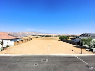 6825 Aquamarine Dr, Bakersfield, CA