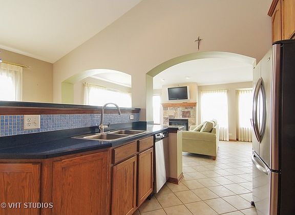 3rd image of 331 Montabello #331