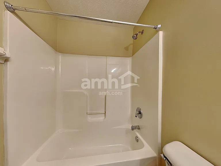 270 Huntington Dr — Photo 18