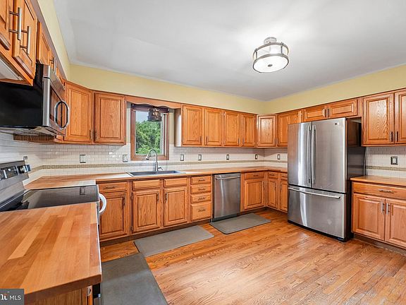 4th image of 22 McGuire Way