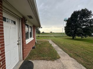 522 E Front St APT 8, Clare, IA 50524