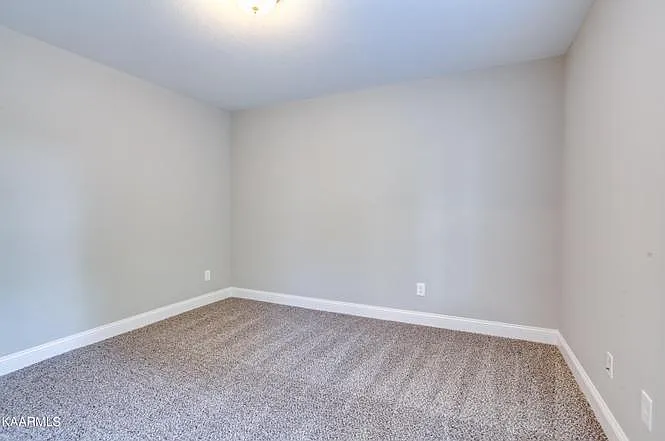 7936 Poplar Grove Ln — Photo 30