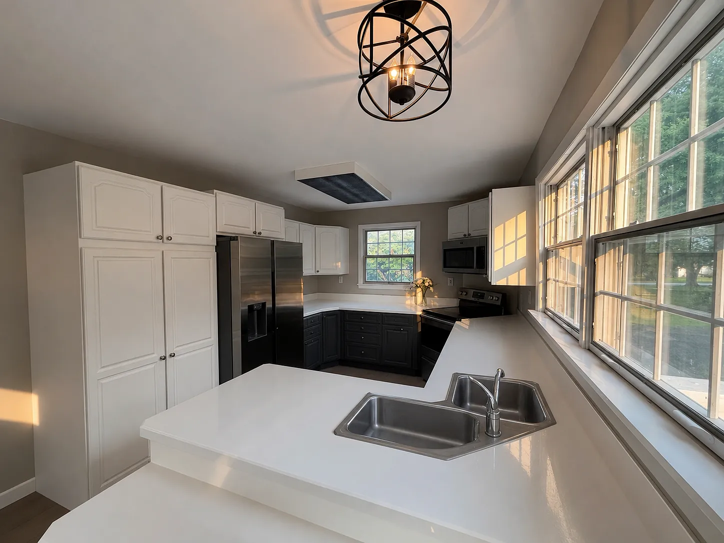 3 bed, 2800 sqft, $3,700 — Photo 3