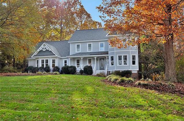 1st image of 2804 Saint Regis Dr