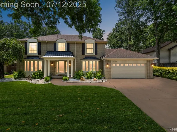 39251 W Royal Doulton Blvd, Clinton Township, MI 48038