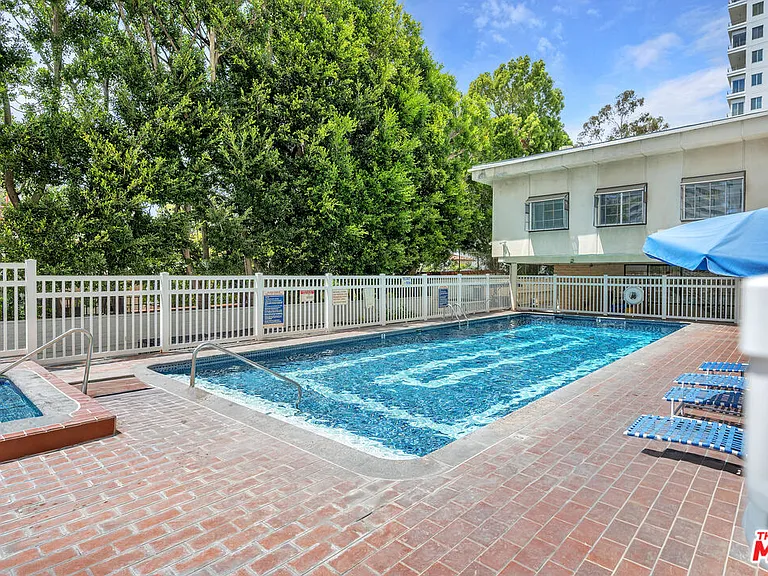 10535 Wilshire Blvd #1014 — Photo 22