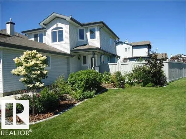 40 English Way, Saint Albert, AB T8N 7G7