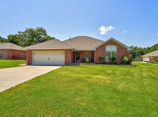 2643 Greystone Ln, Choctaw, OK 73020