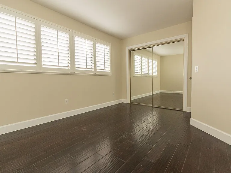 2511 Manchester Ave — Photo 37
