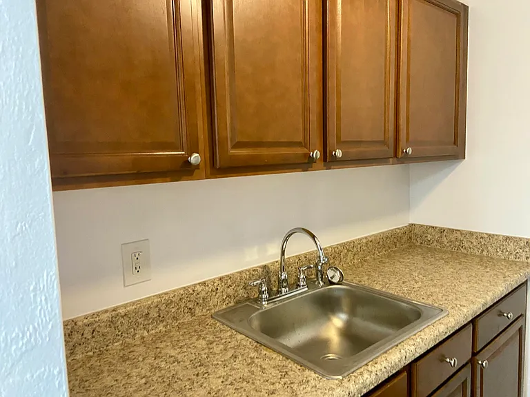 2909 Middle River Dr #105 — Photo 8
